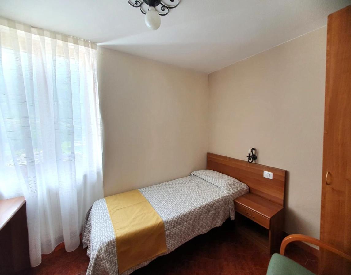 Altavilla Albergo Meuble Tirano Exterior photo